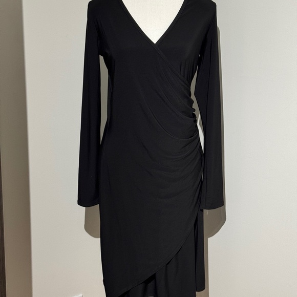 Robert Kitchen Dresses & Skirts - Chic Black Long Sleeve Dress Robert Kitchen